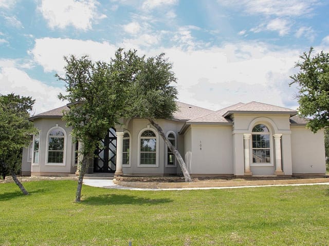 108 Lakeview Estates DR