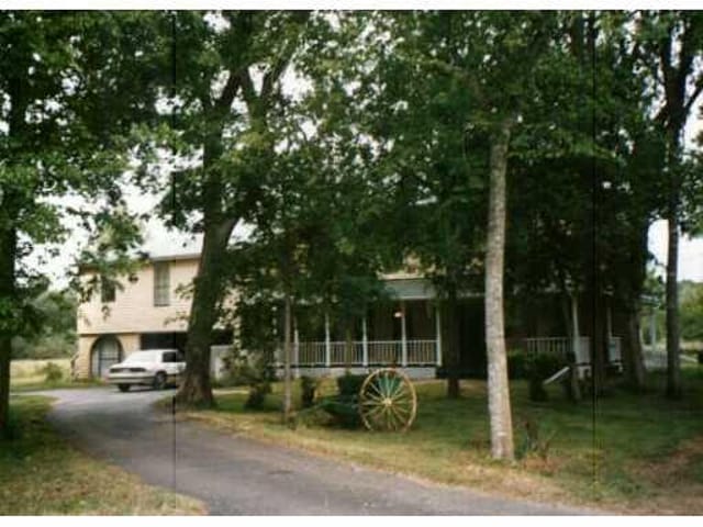 108 POWELL