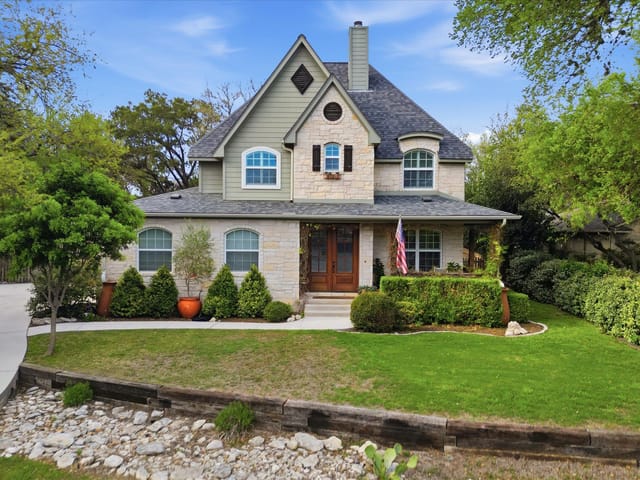 108 Quarry Crest CIR