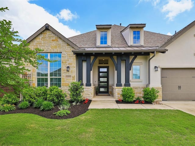 108 Regents Ln