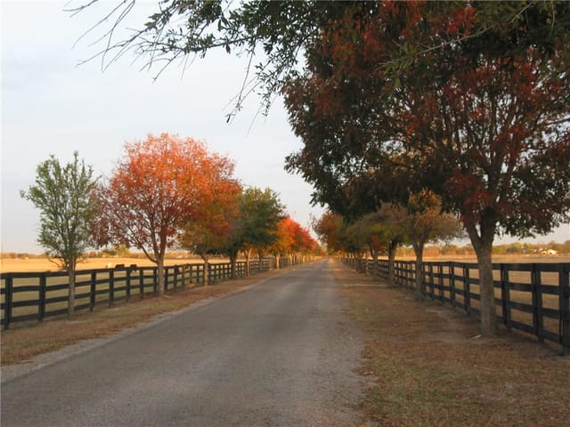 108 River Valley DR