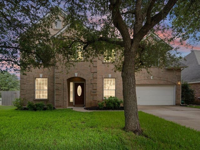 10801 Beachmont LN