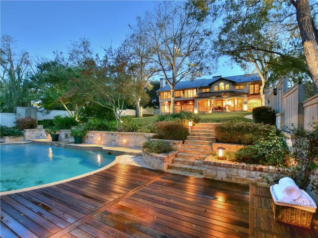 10802 River Terrace Cir