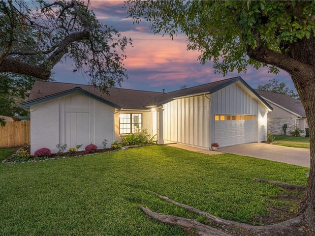 10802 Tall Oak Trl