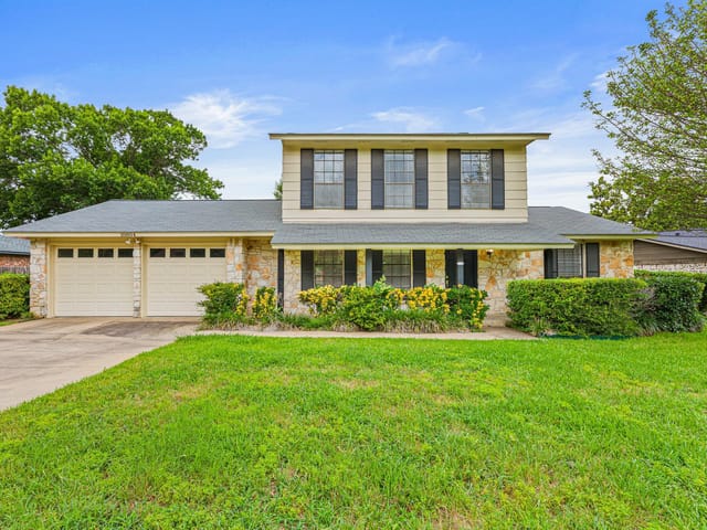 10804 Cobblestone LN