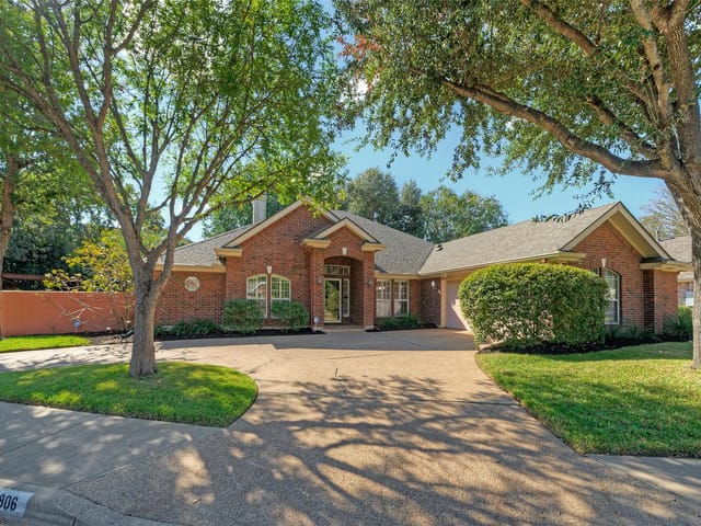 10806 Olympia Fields LOOP