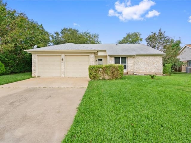 10806 Tall Oak Trl