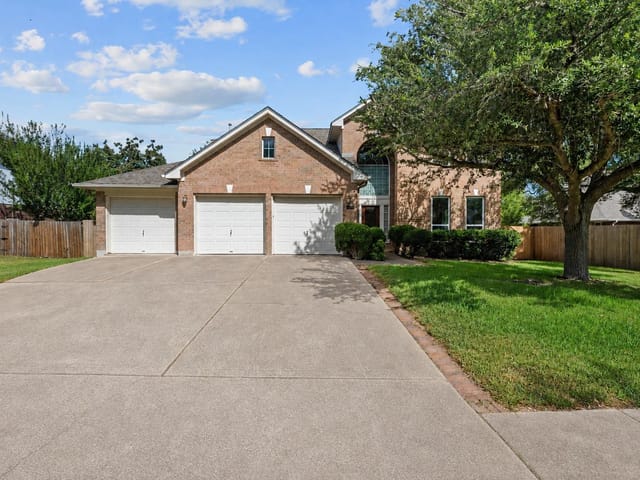 10808 Beachmont LN