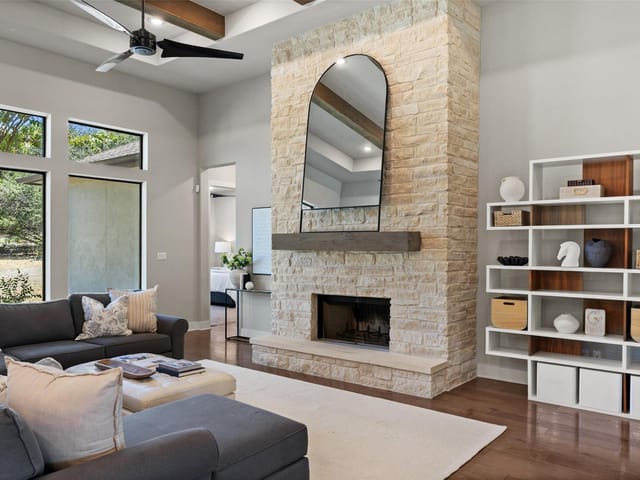 10809 Vista Heights DR