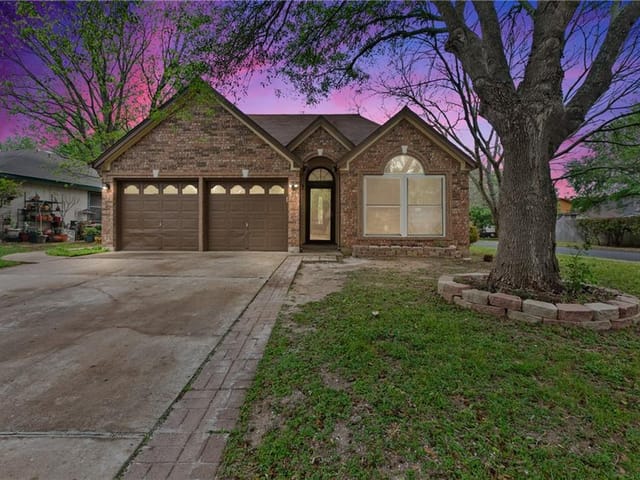 10811 Watchful Fox Dr