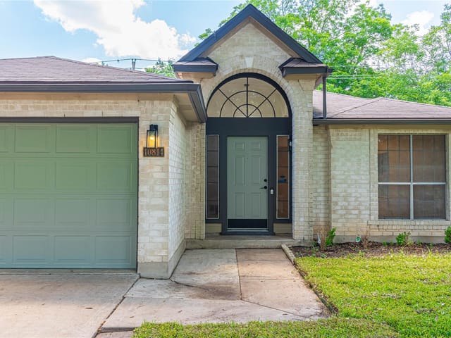10814 Watchful Fox Dr