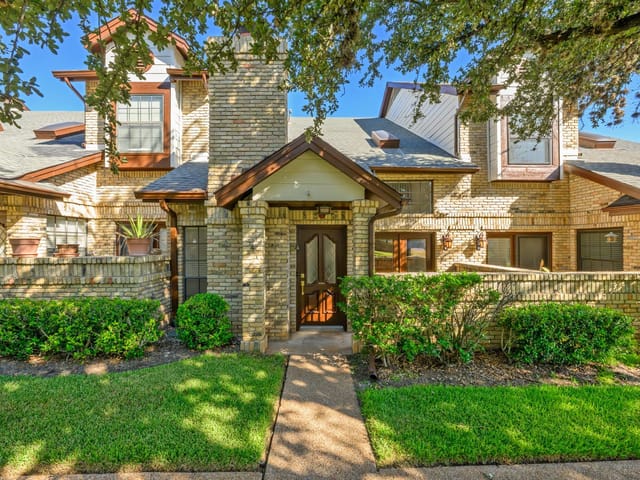 10819 Crown Colony DR Unit #4