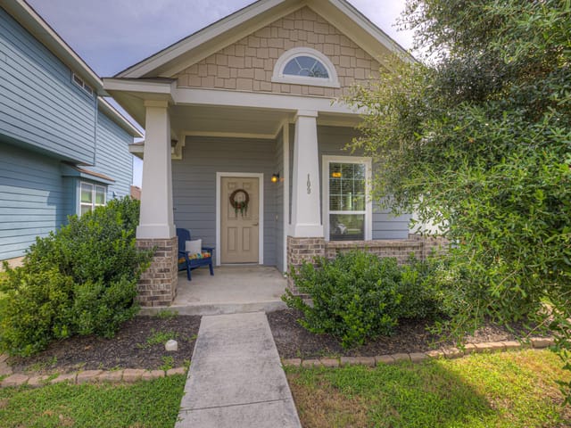 109 Bosque DR