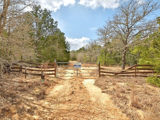 109 Crepe Myrtle Rd