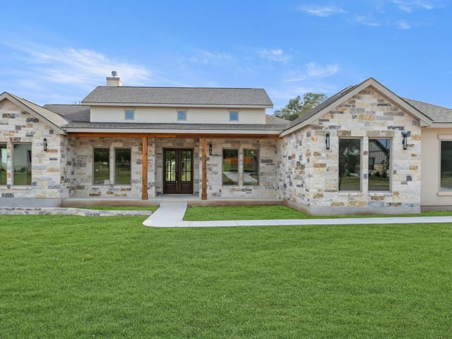 109  Lazy Oak Pl