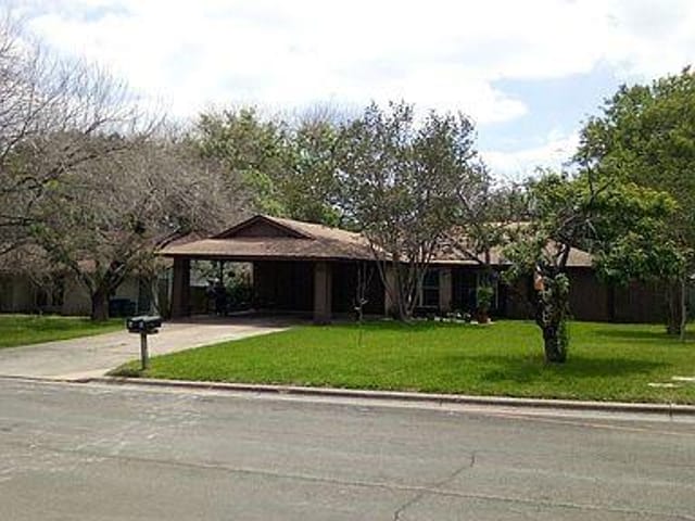 109 Meteor Dr