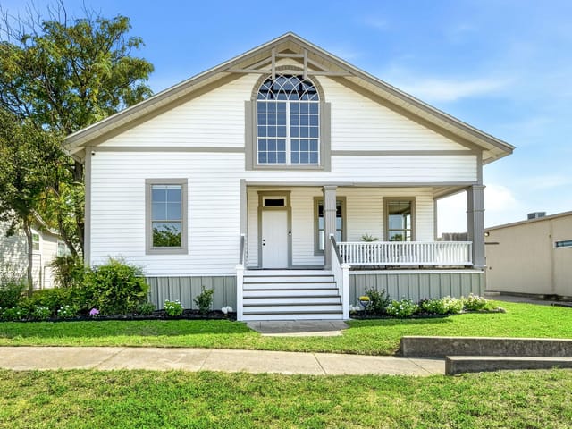 109 N 11th ST