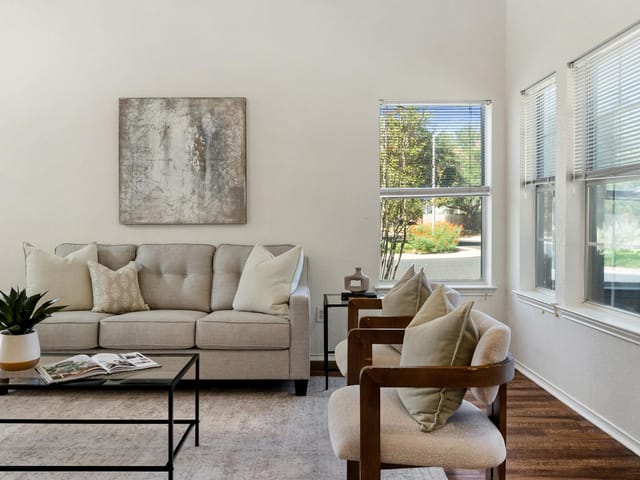 109 Prairie Springs CV
