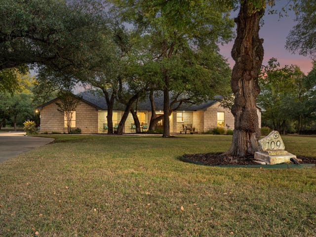 109 Ridge View Dr