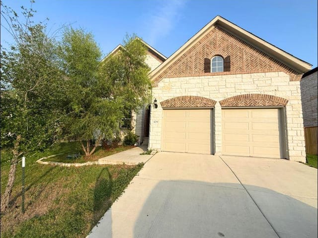 109 Rocky River RD
