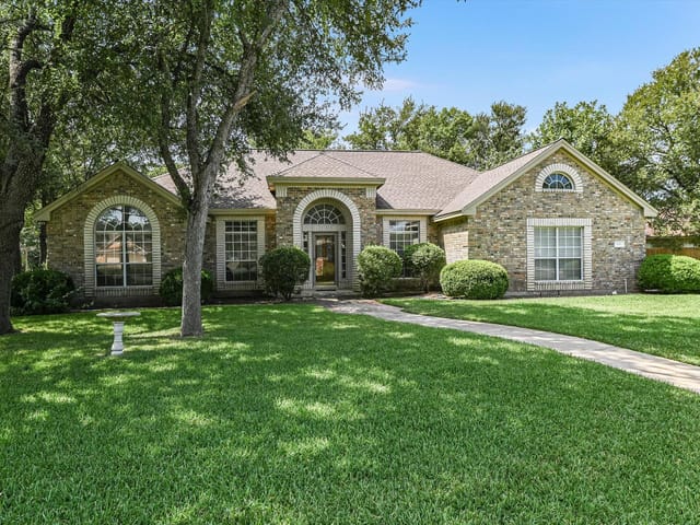 109 Stacey Ln