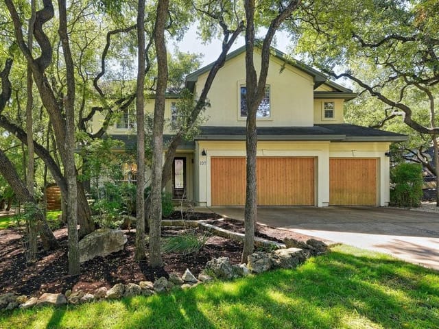 109 W Spring Dr