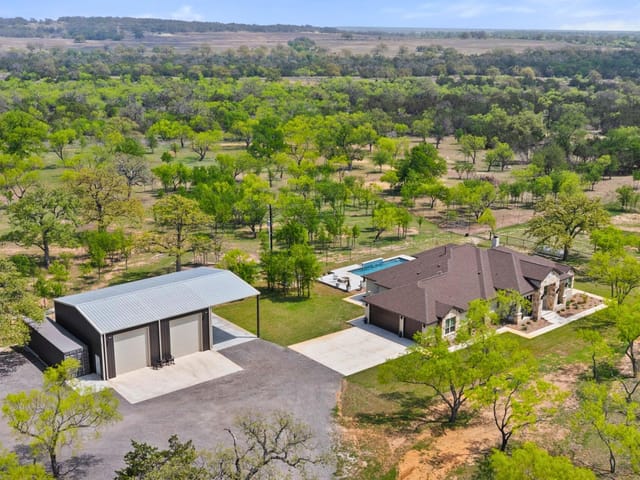 10900 Ranch Road 1323