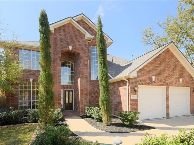 10904 Bexley Ln