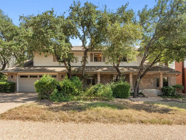 10905 Chateau Hl
