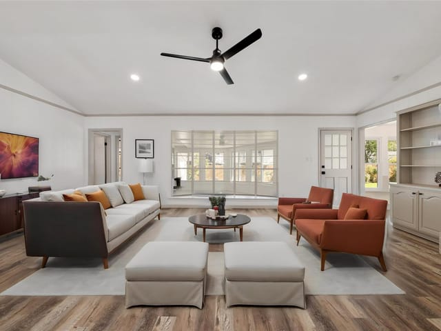 10905 Preston Trails Dr