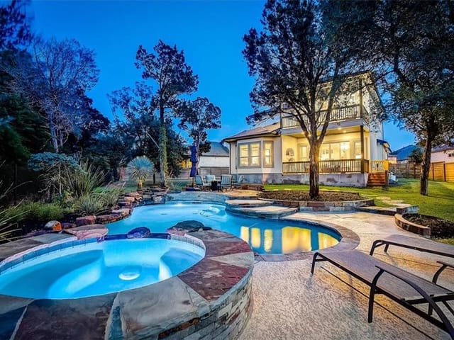 10906 Cut Plains Loop Unit #20