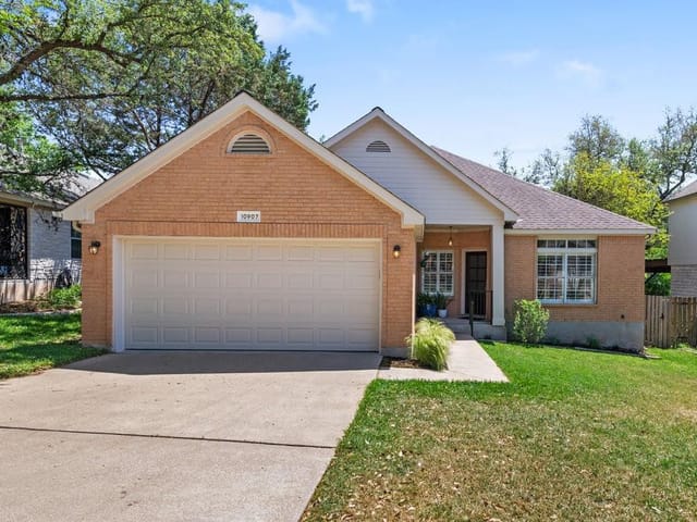 10907 Grapevine Ln