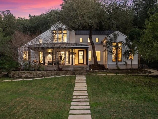 10908 River Terrace Cir - front exterior - Luxury home in Panorama Ranch Sec 01, Austin, TX