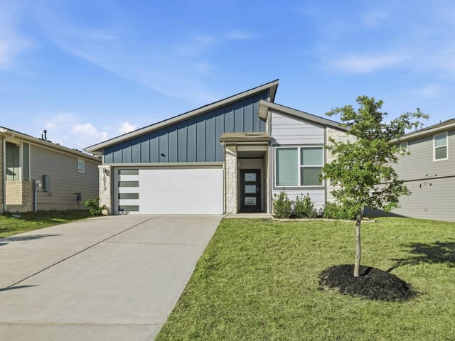 10912 Fulton Ave