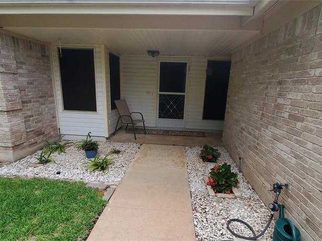 10913 Thicket Trl