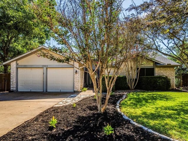 10914 Thicket Trl