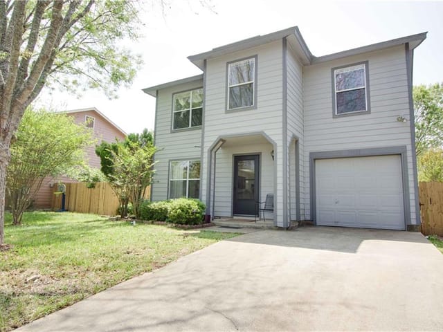 10922 Menchaca Rd