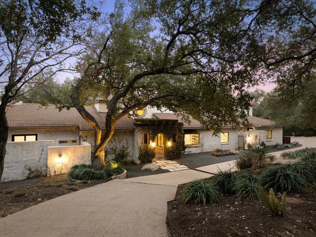 11 Ehrlich Rd