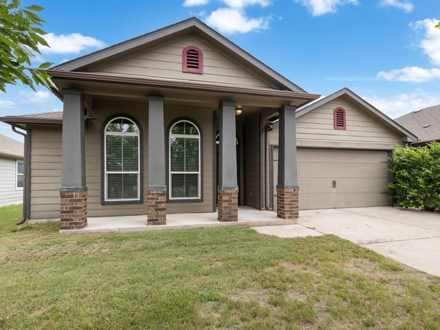 110 DENTON DR
