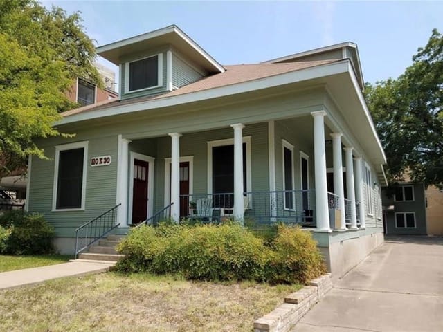 110 E 30th St