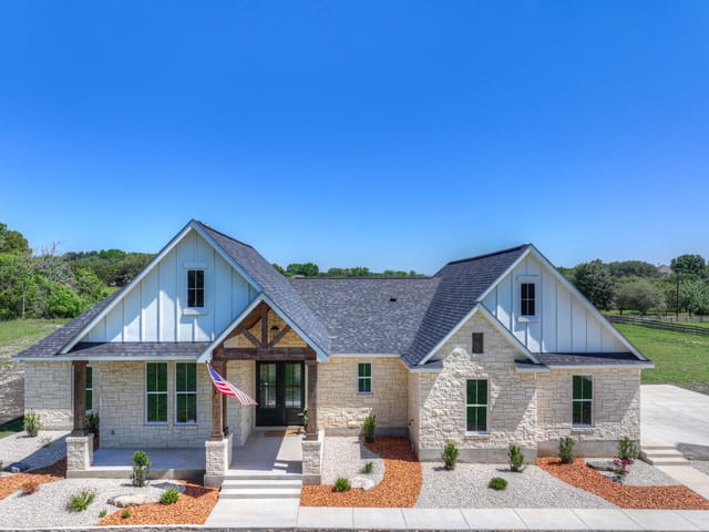 110 Lake Village RD
