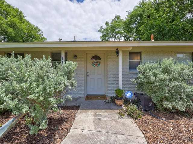1100 Fauntleroy Trl