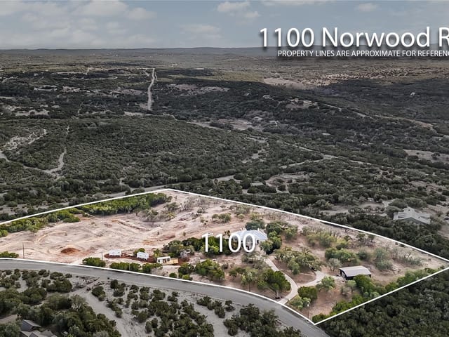 1100 Norwood Rd Unit #A/B