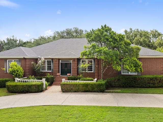 1100 Rockcliff Rd