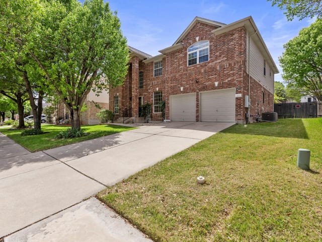 1100 Vanderbilt Cir