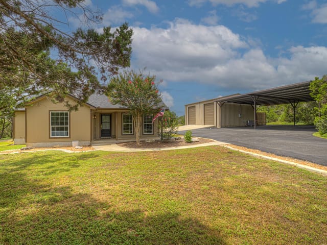 1100 Yaupon DR
