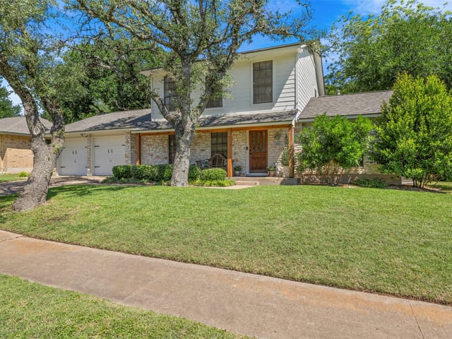 11002 Hillside Oak LN