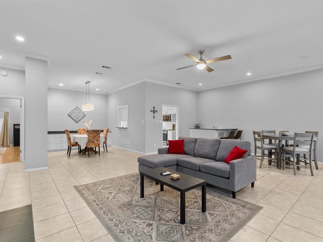 11003 Pinehurst Dr Unit #6