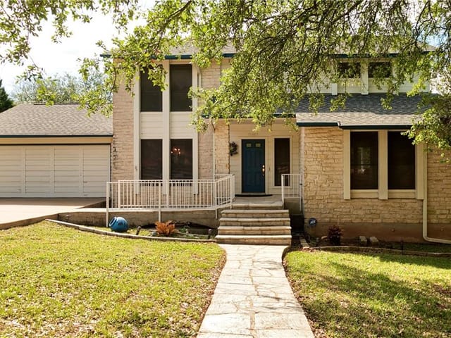 11005 Grapevine Ln