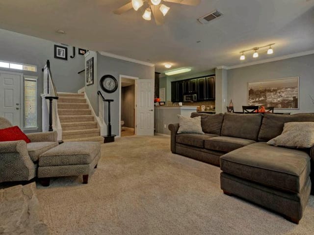 1101 E Parmer Ln Unit #209